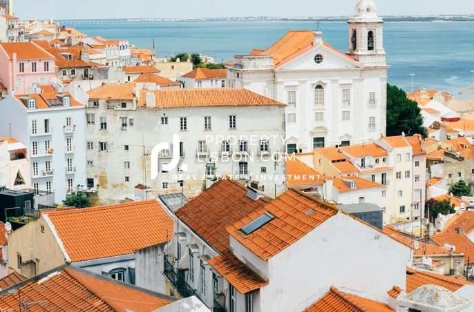 Rooftop image of Portuguese. town