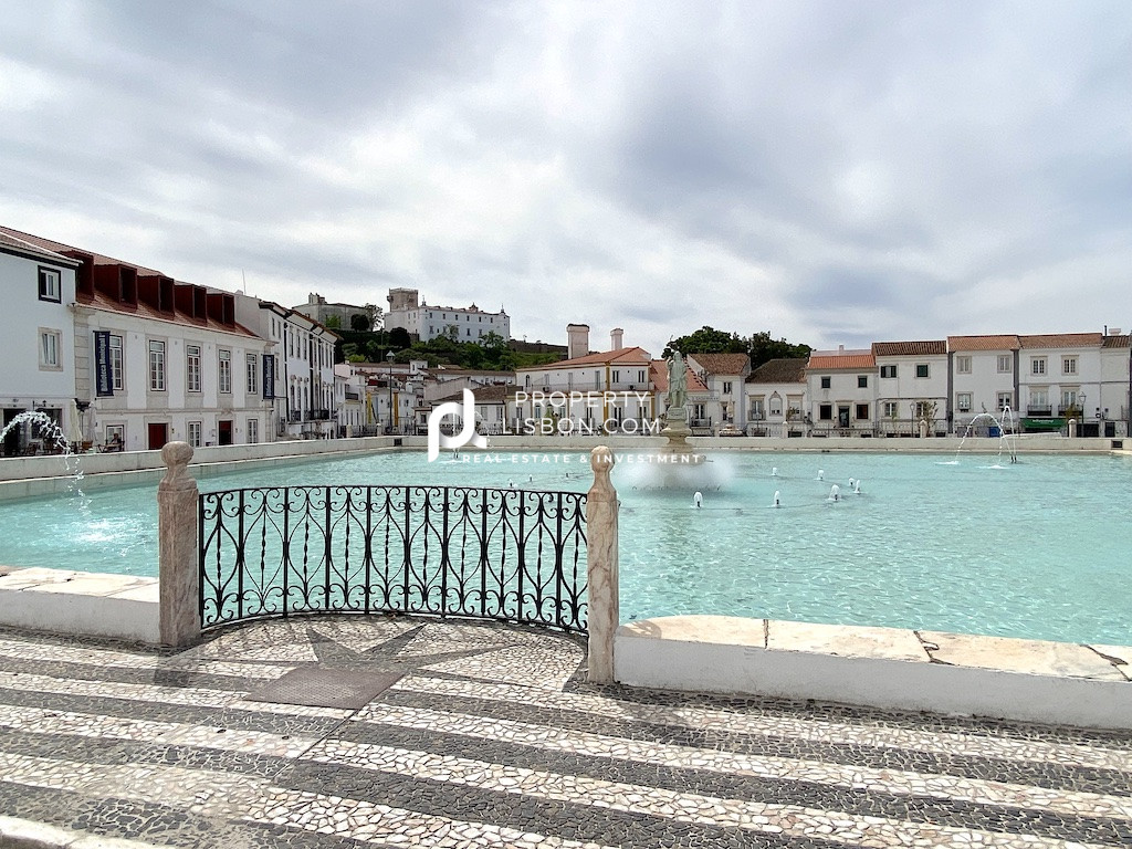 Main Photo of a 1 bedroom  Apartment for sale