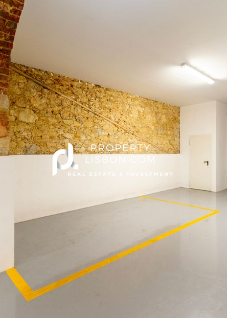 Main Photo of a 3 bedroom  Apartment for sale