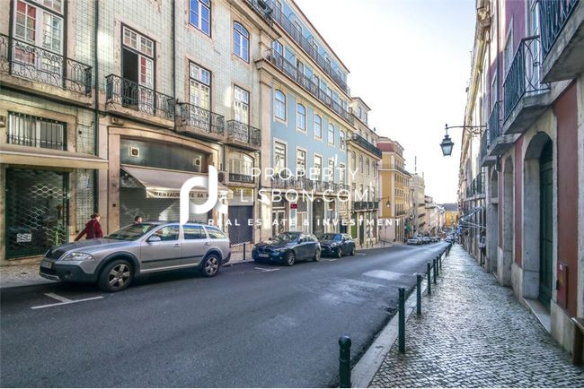 Main Photo of a 2 bedroom  Apartment for sale