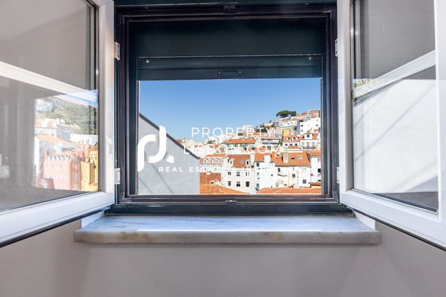 Main Photo of a 2 bedroom  Apartment for sale